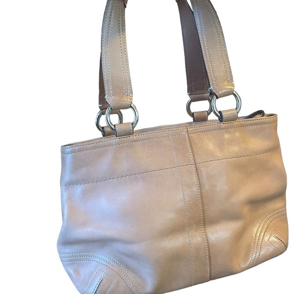 Coach 2005 Brown Shoulder Bag - Picture 2 of 10